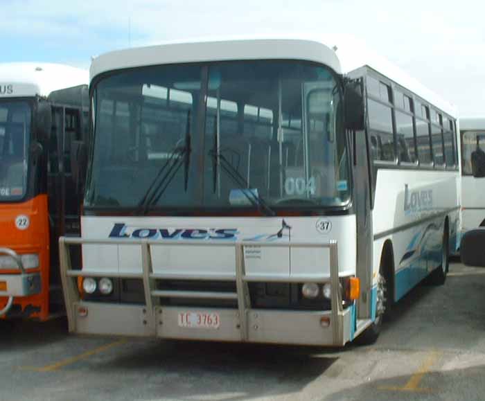 Love's Isuzu LT1-11P Porter A37